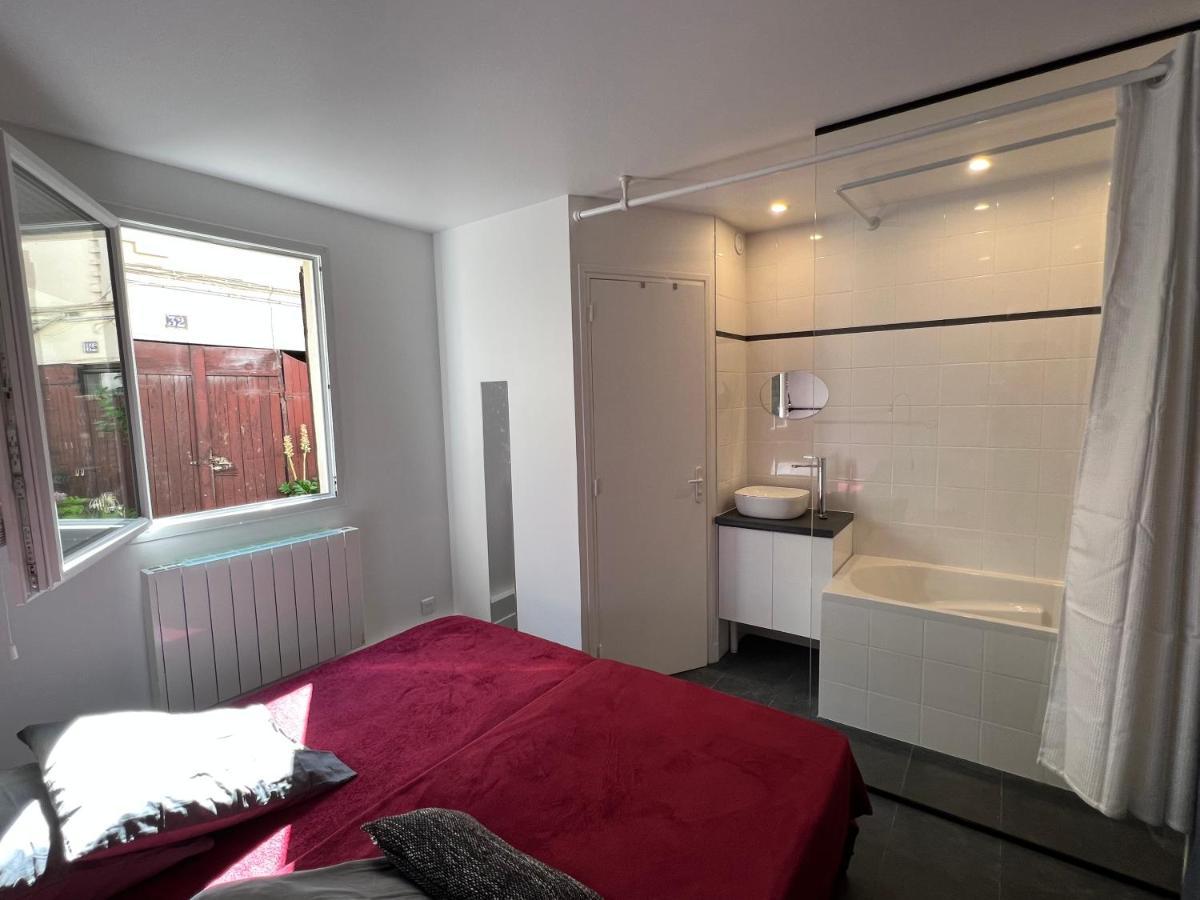 Cite Pilleux - Cozy Apartment In A Private Lane Paris Exterior photo